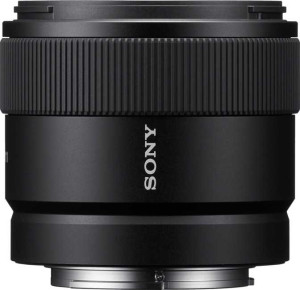 Sony E 11mm f/1.8 full review and technical specifications
